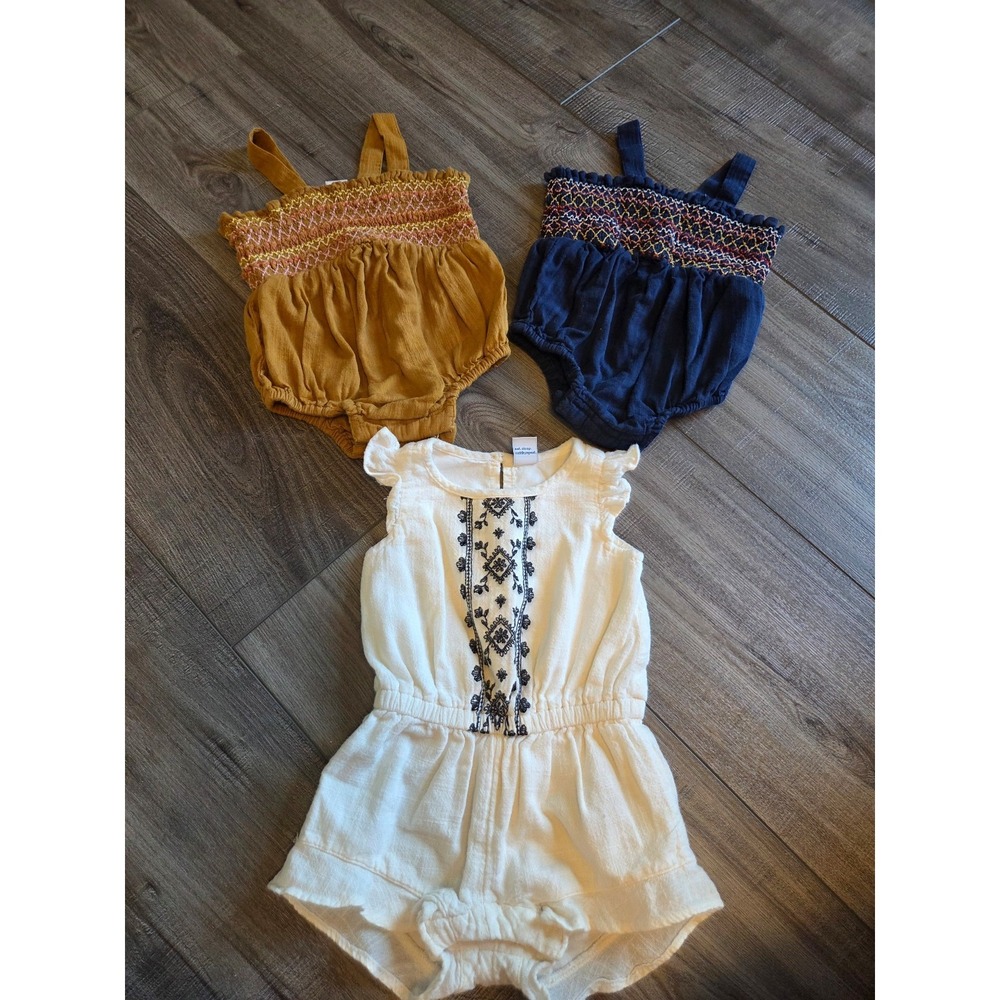 Old‎ navy baby girl lot 0-3 mos